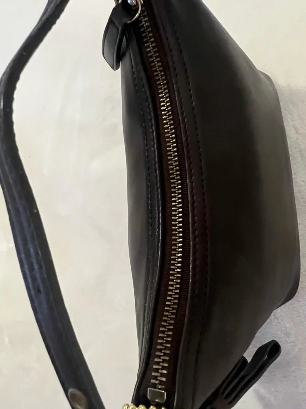 🩷 Coach Vintage Legacy West Demi Pouch Hobo Baguette Swing Bag
Mahogany9844🩷 - Picture 8 of 16